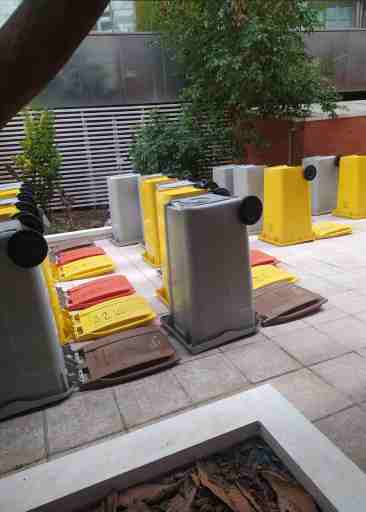 Gestión y limpieza diaria de cubos de basura en comunidades de Madrid – Hispalimp